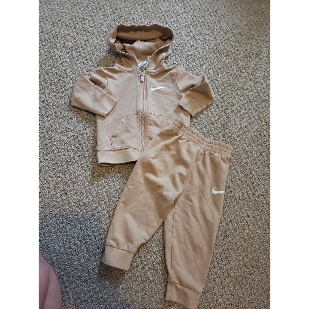 Nike baby boy set 12 mos
